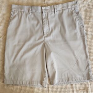 BCG Men's Light Gray Flat Front Golf Shorts